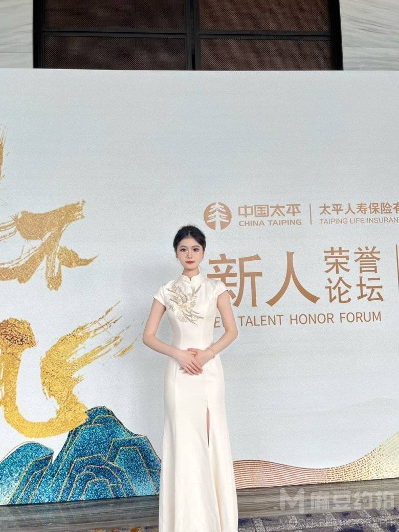 校园模特
