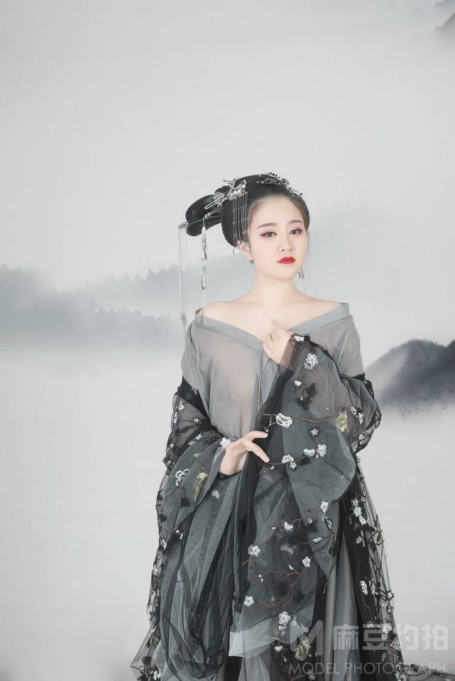 民国模特