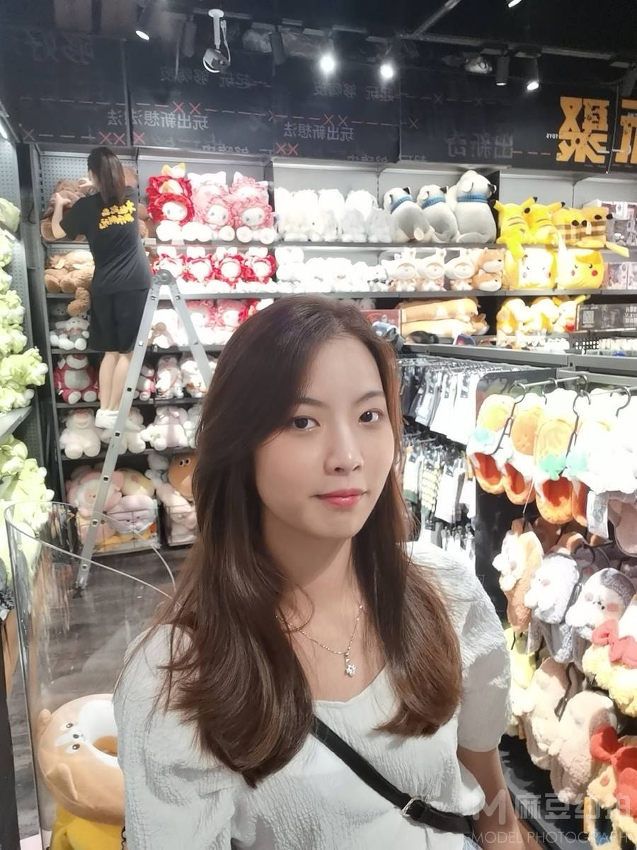 清新模特