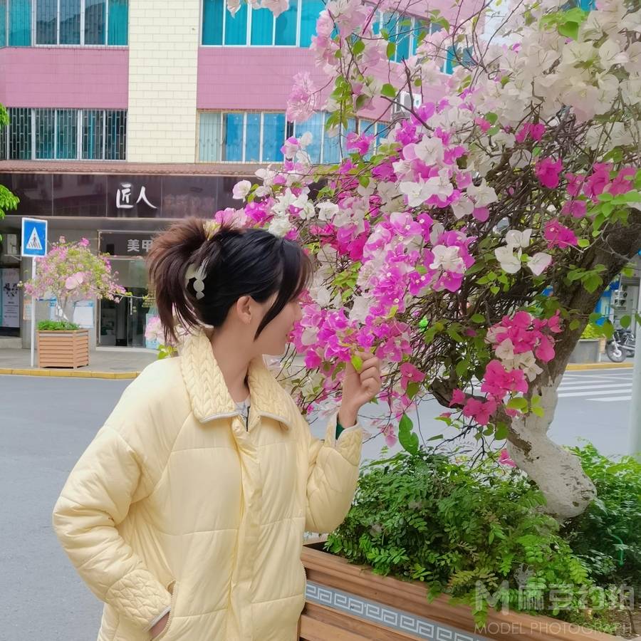 妆容模特