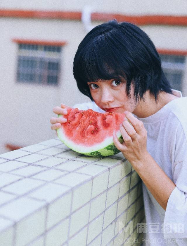 情绪模特