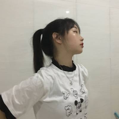 黑白模特