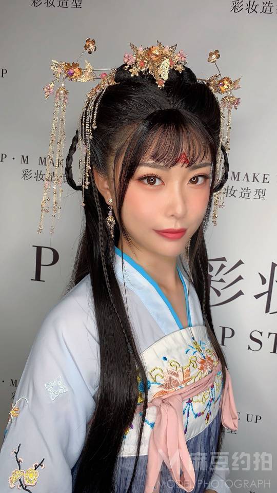 民国模特