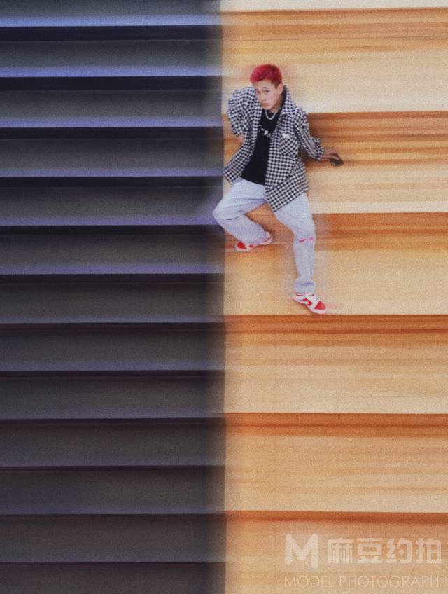 情绪模特