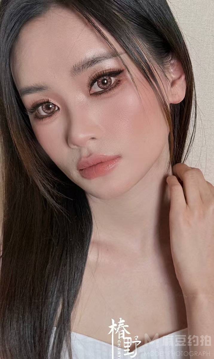妆容模特