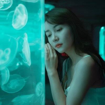 情绪模特