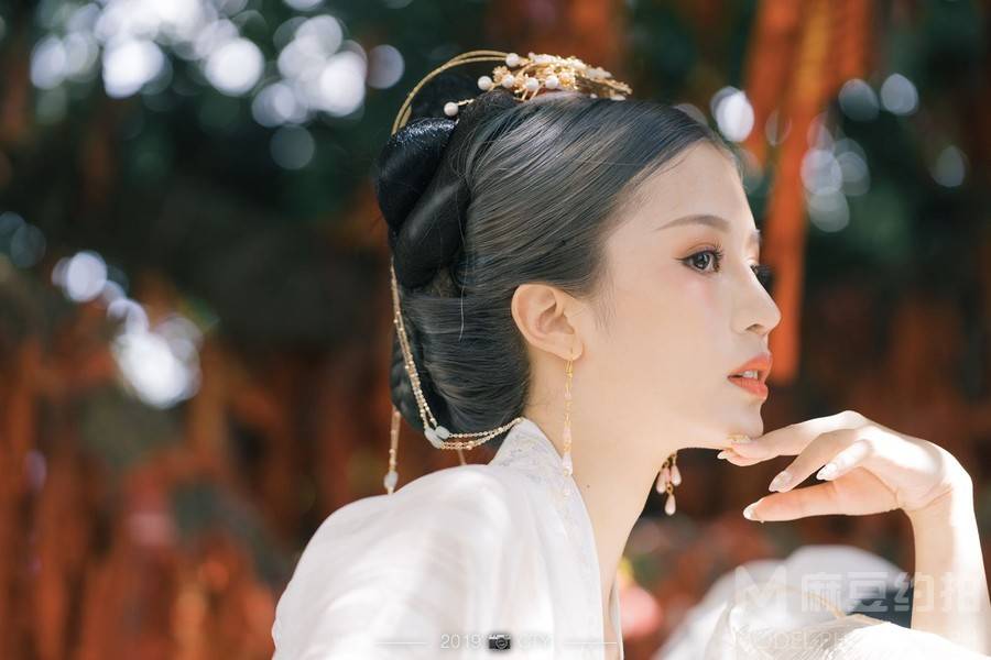 汉服模特