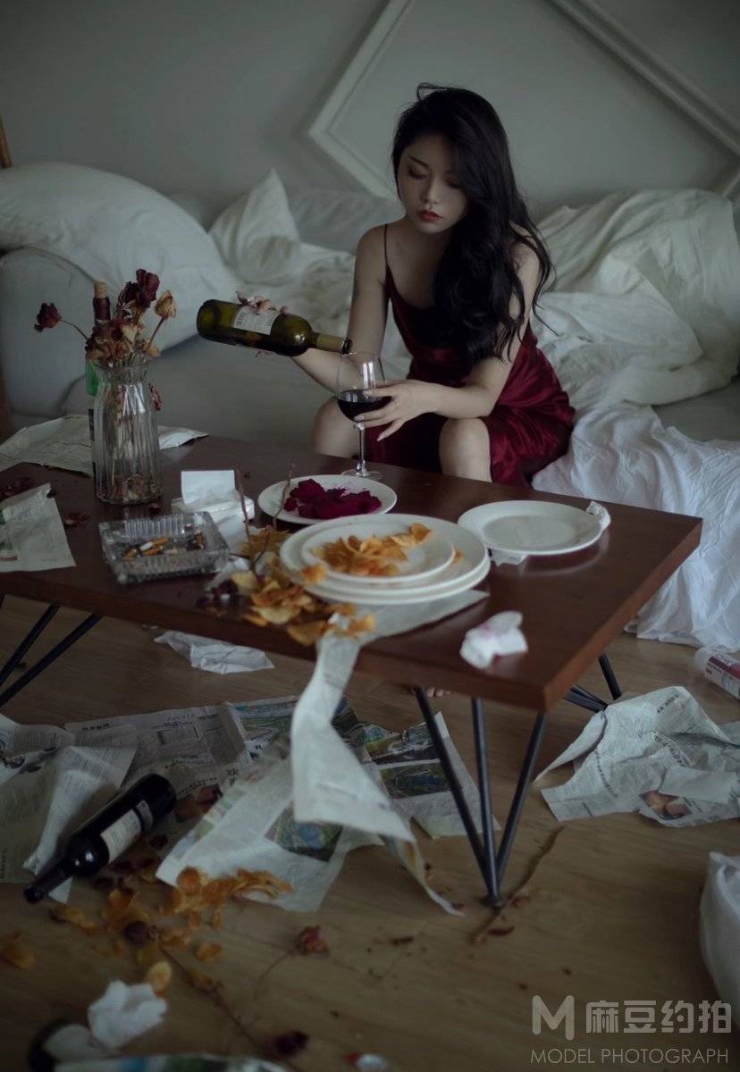情绪模特
