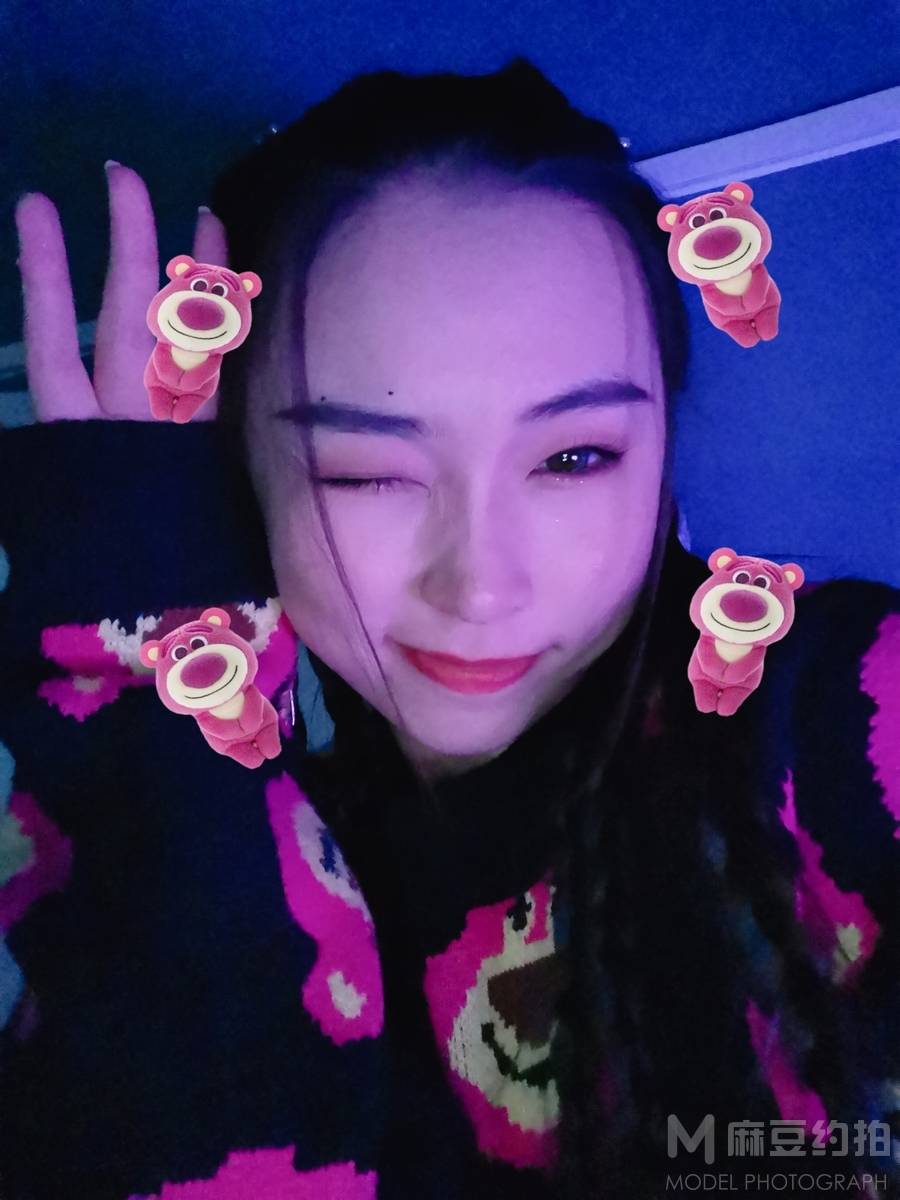 妆容模特