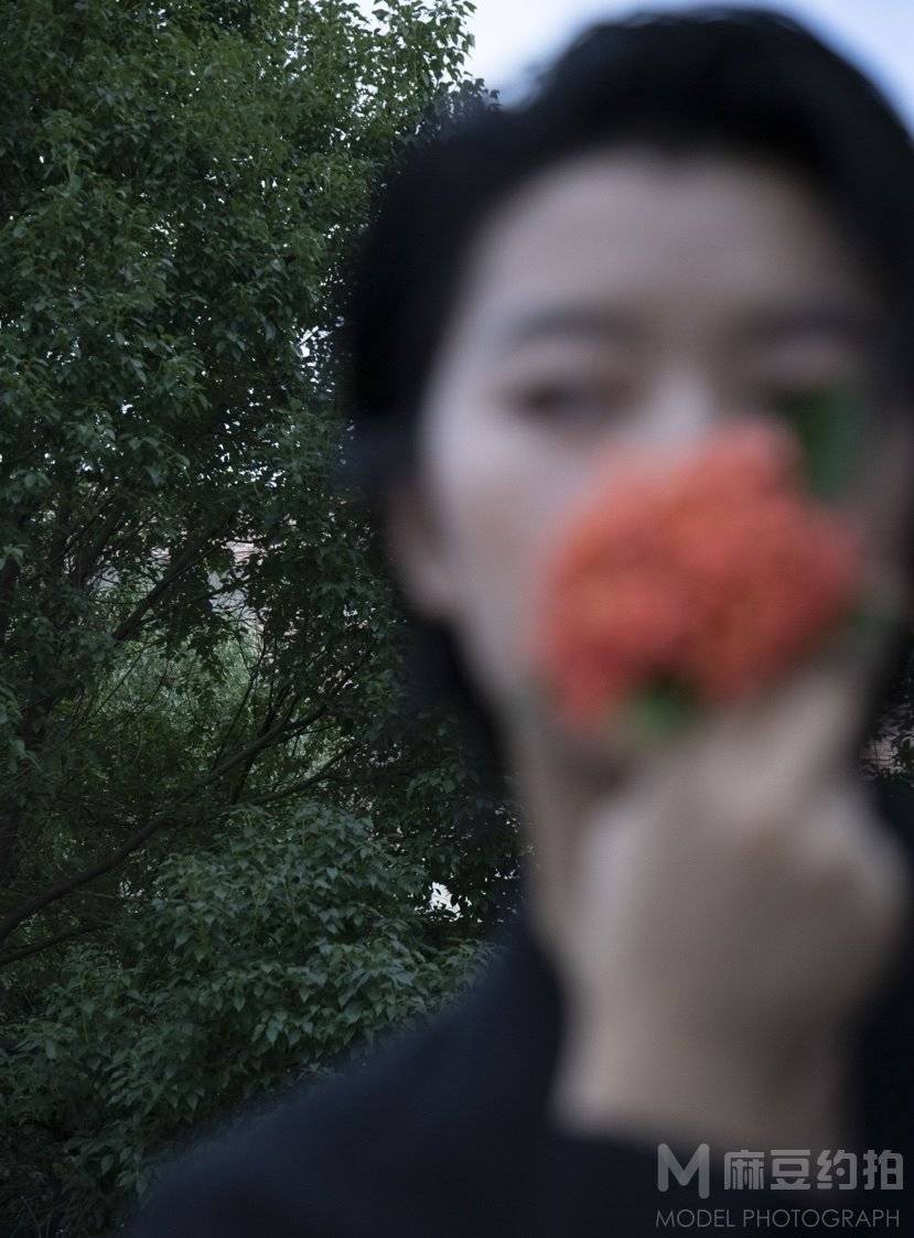 情绪模特