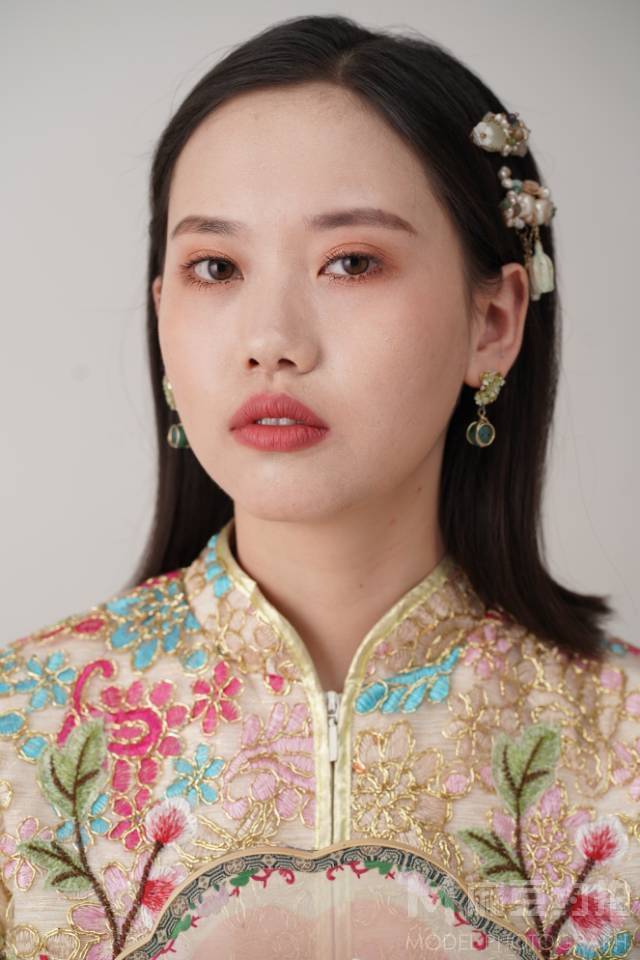 妆容模特