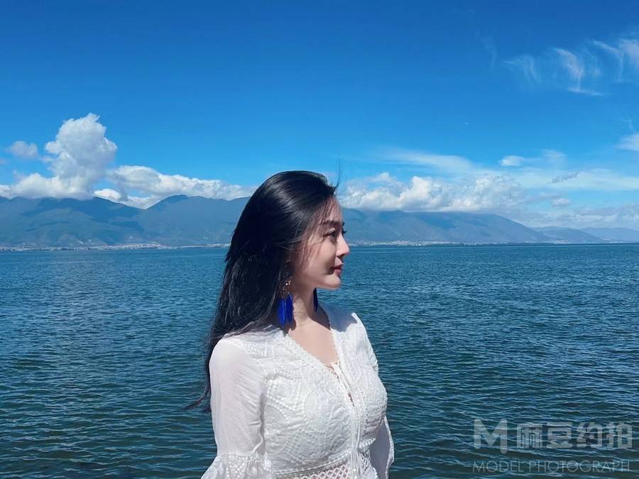 宝丽来模特