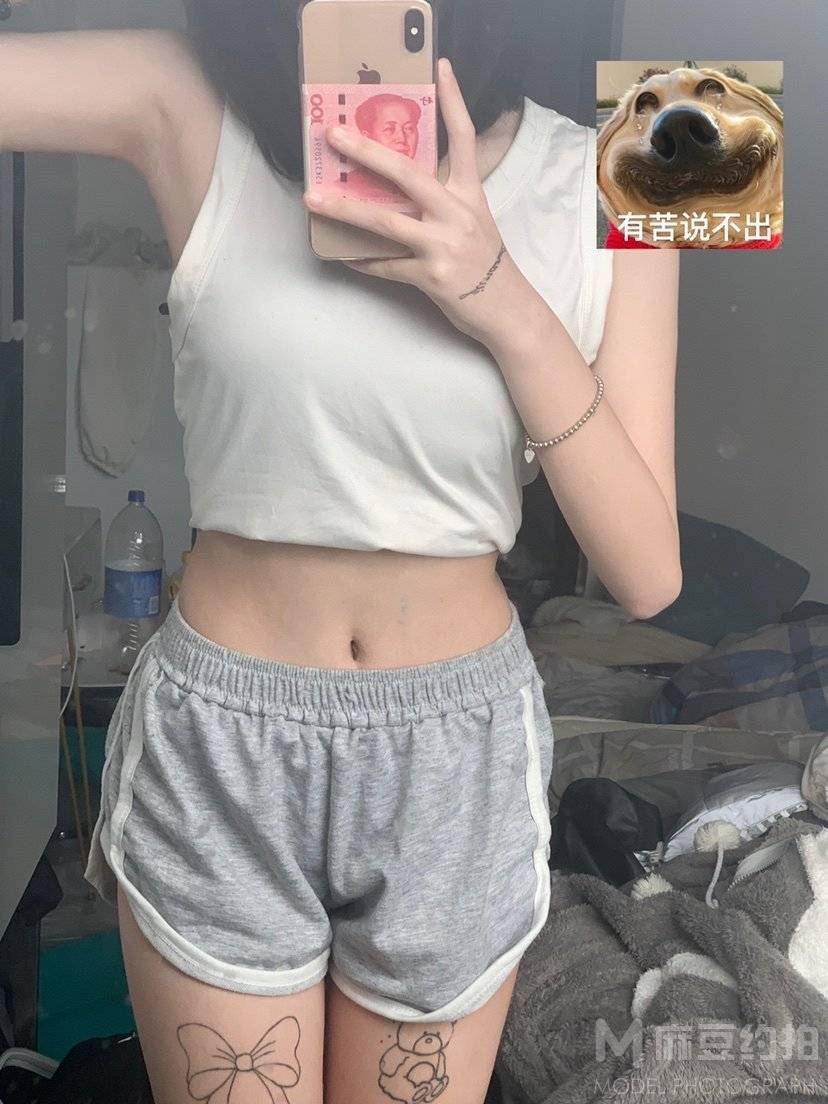 黑白模特