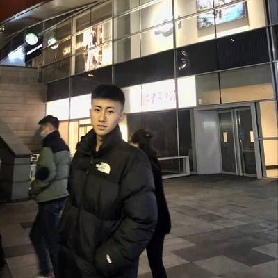 黑白模特