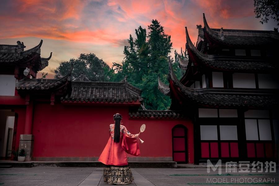 汉服模特