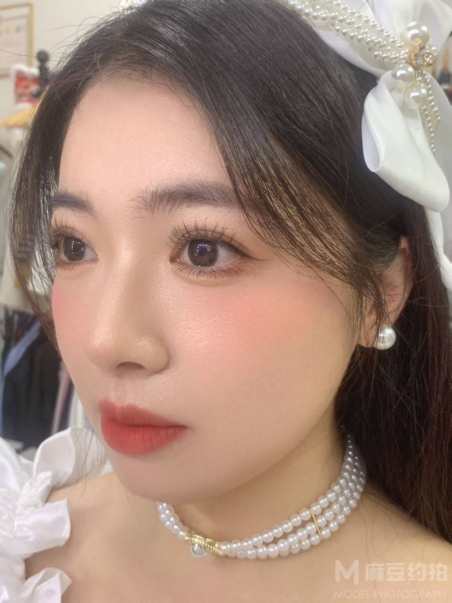 妆容模特