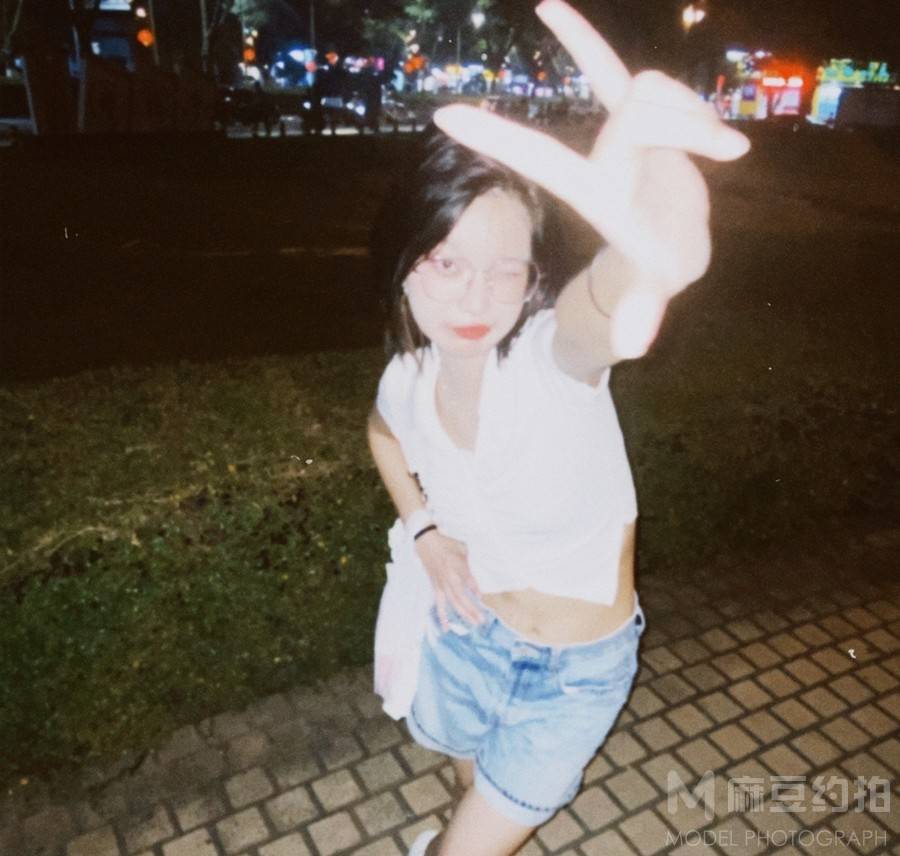 胶片模特