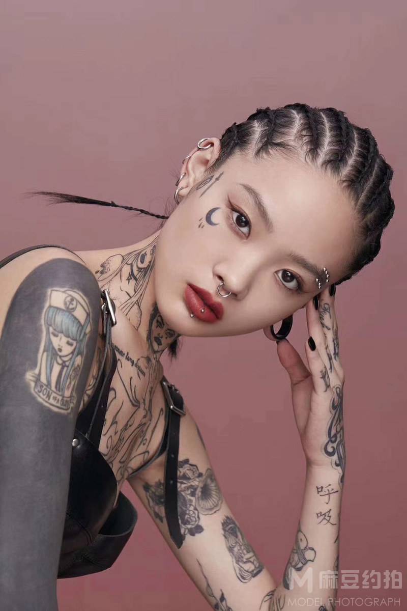 暗黑模特