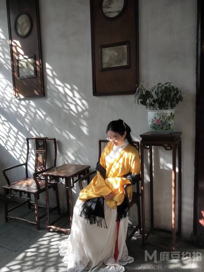 汉服模特