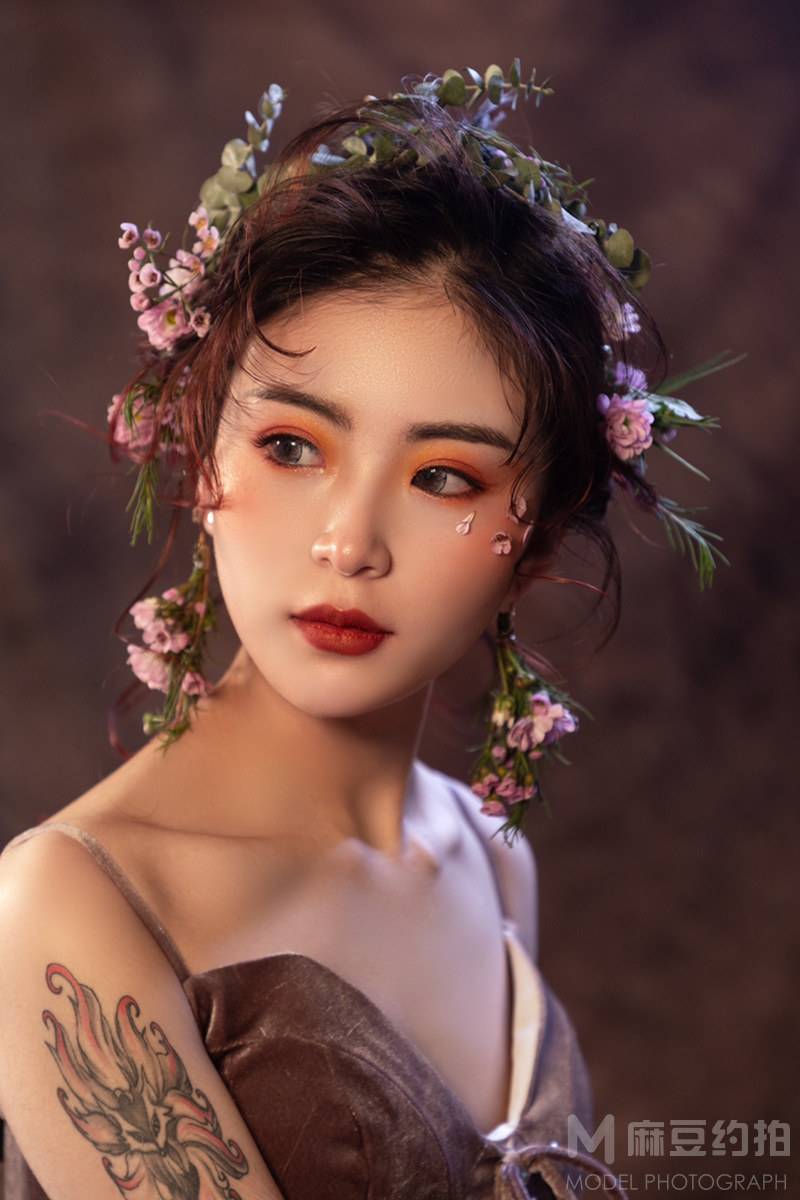 情绪模特