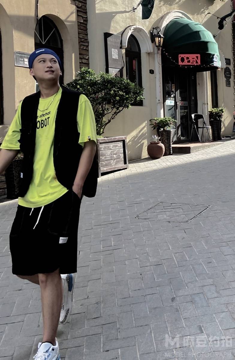 黑白模特