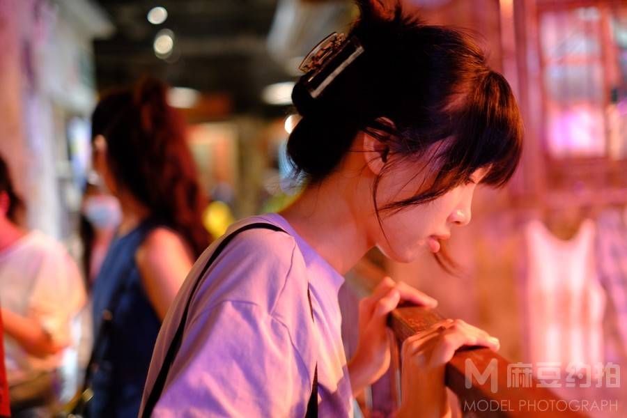 情绪模特