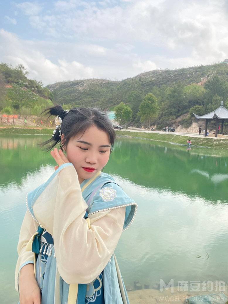 清新模特