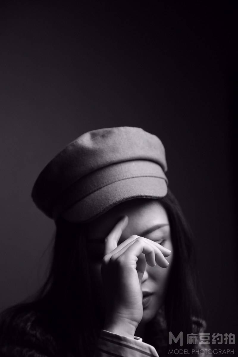 黑白模特
