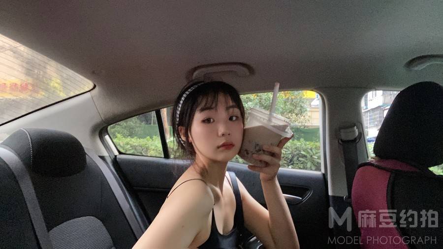 黑白模特