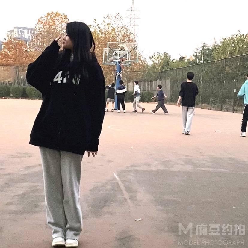 校园模特
