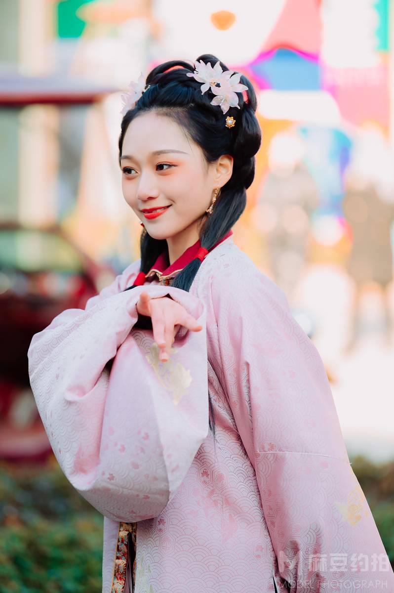 汉服模特