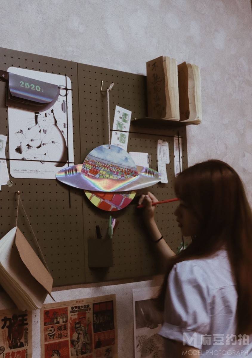 情绪模特