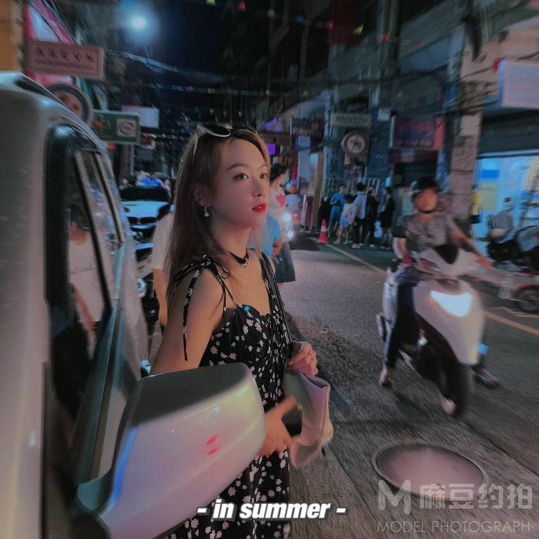 夜景模特