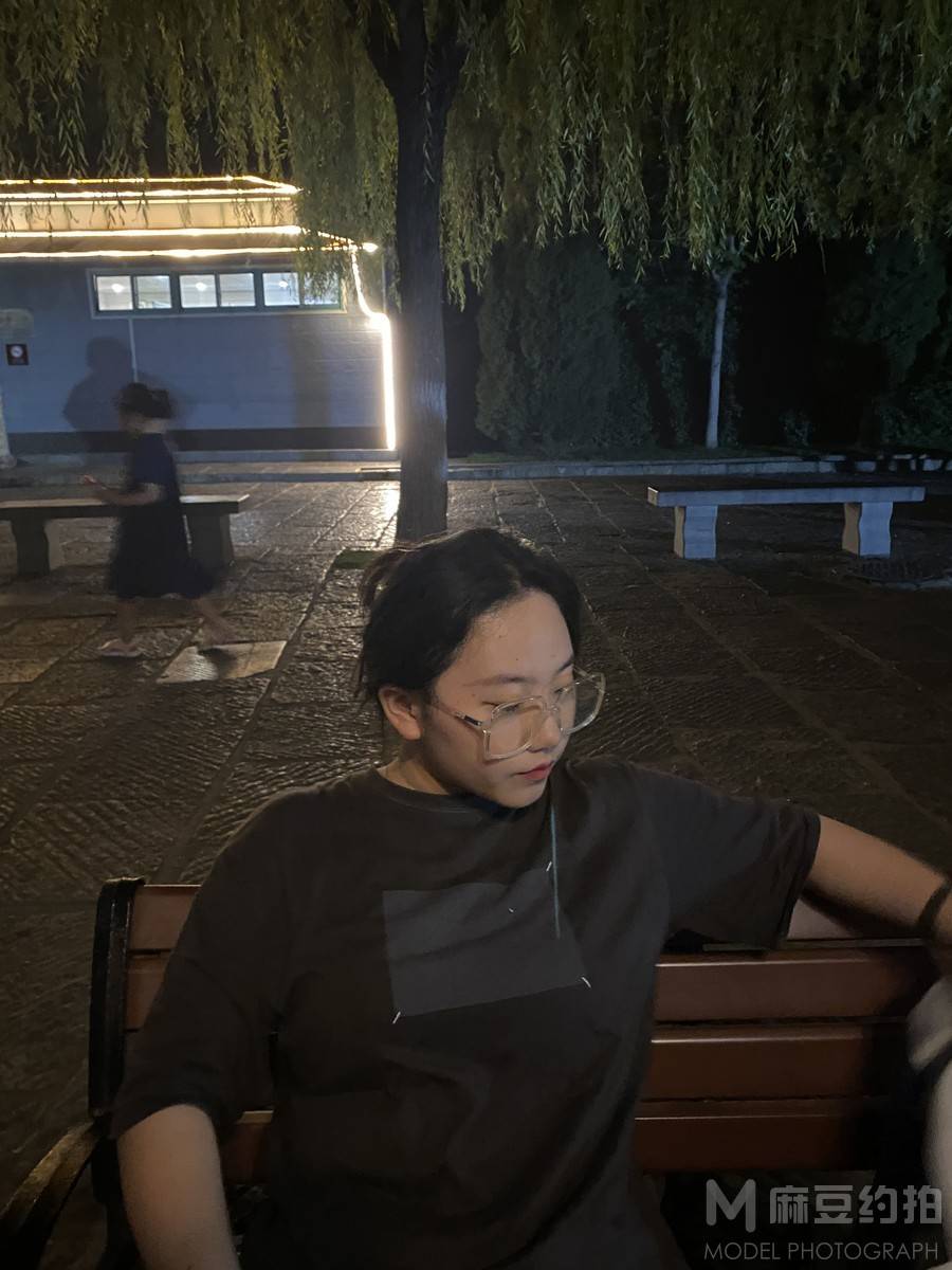 夜景模特