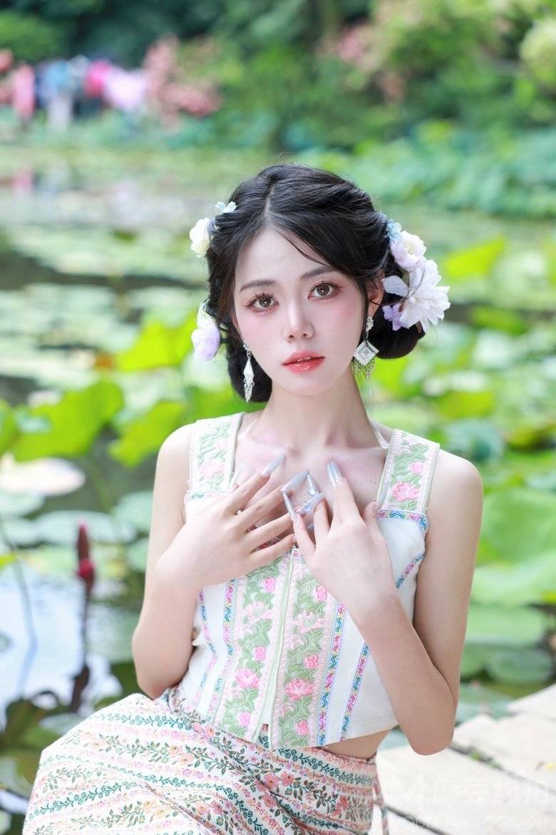 清新模特