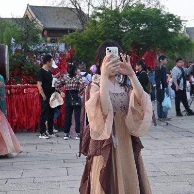 汉服模特