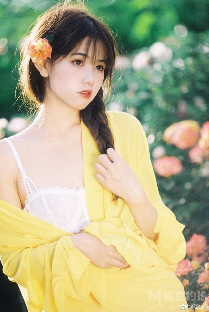 胶片模特
