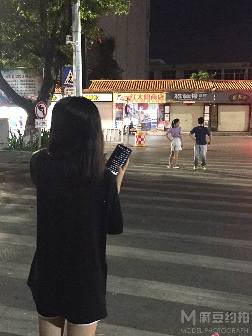 夜景模特