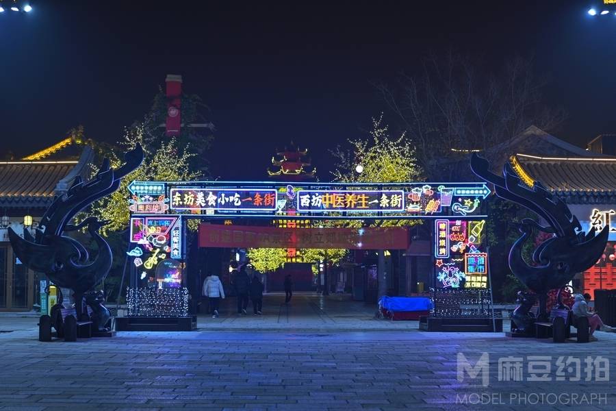 夜景模特