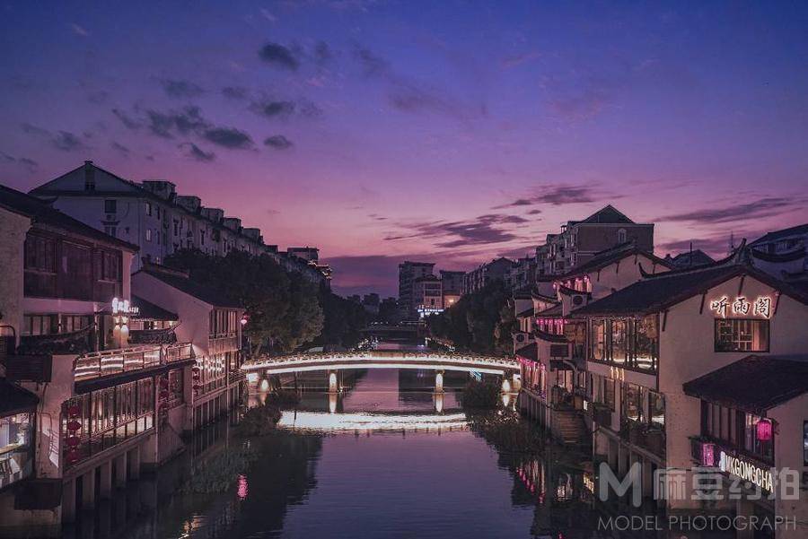 夜景模特