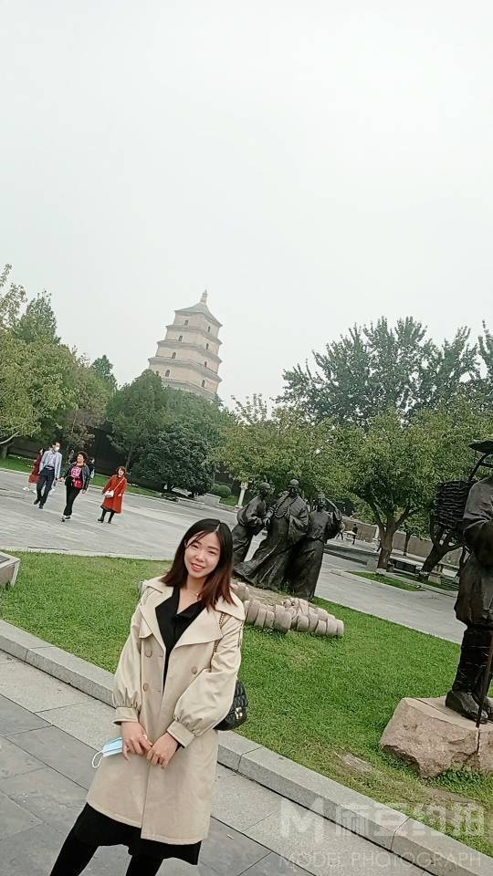 校园模特