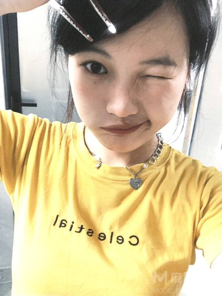 胶片模特
