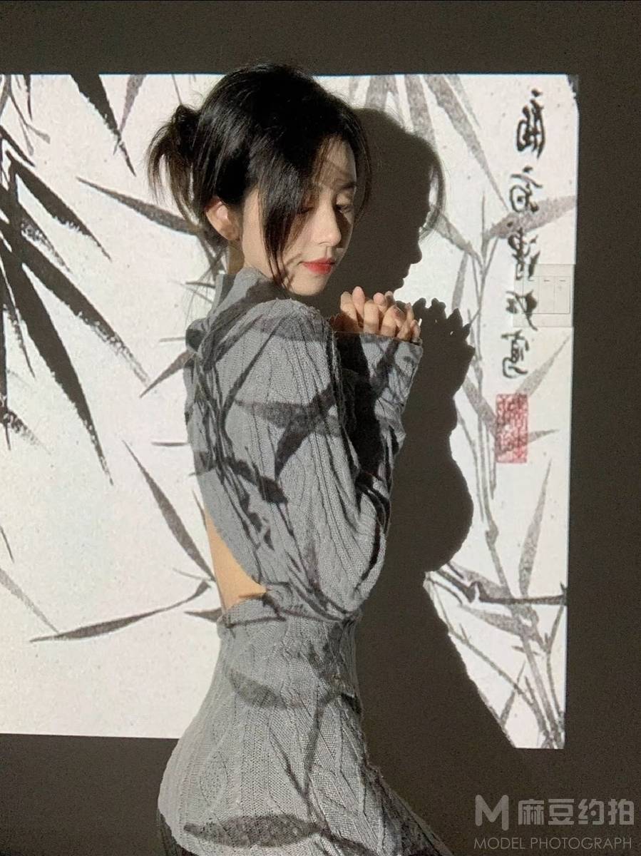 黑白模特