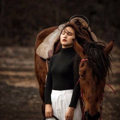情绪模特