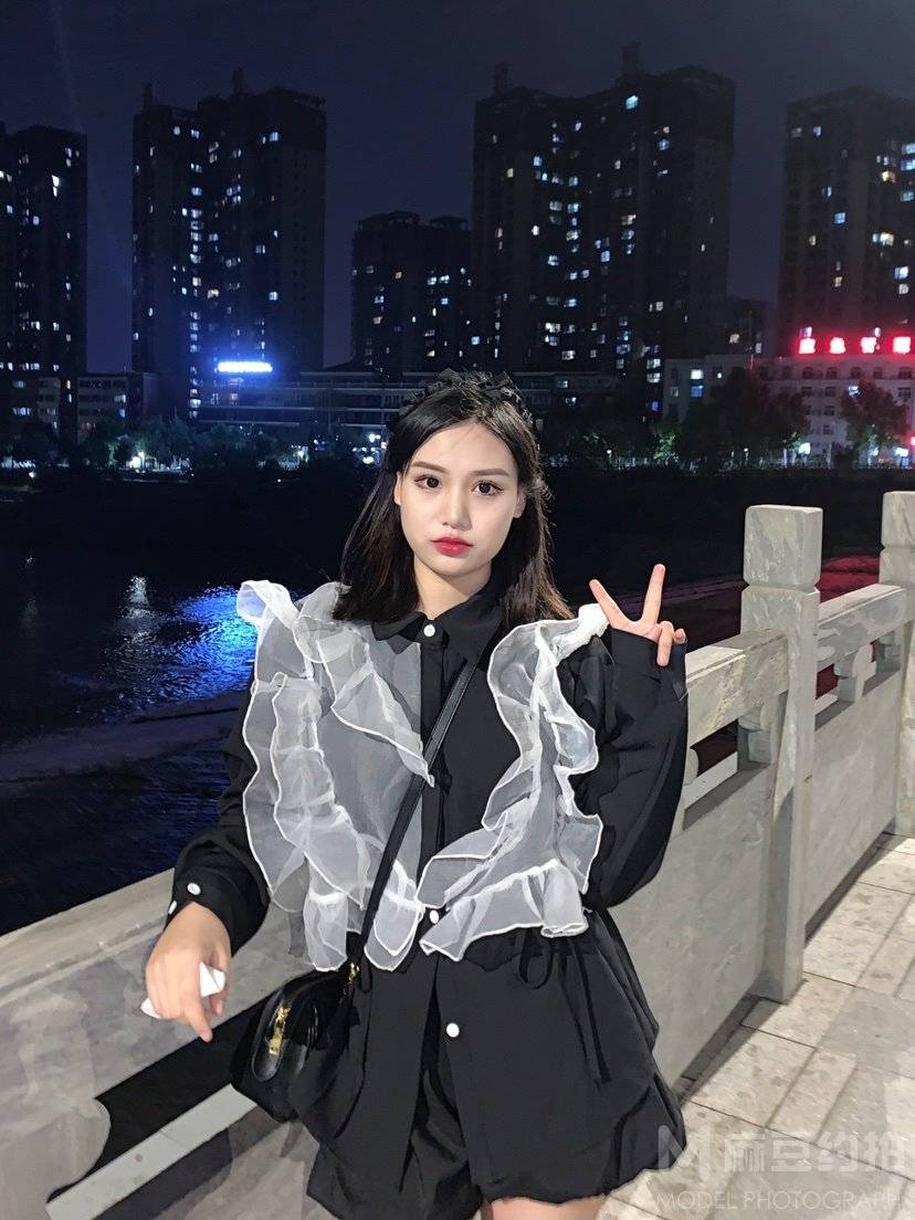 夜景模特