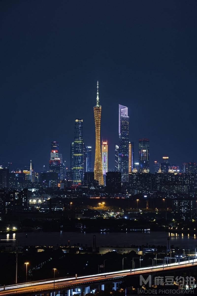 夜景模特
