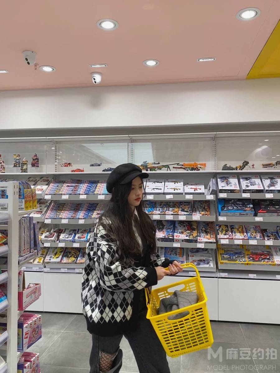 校园模特