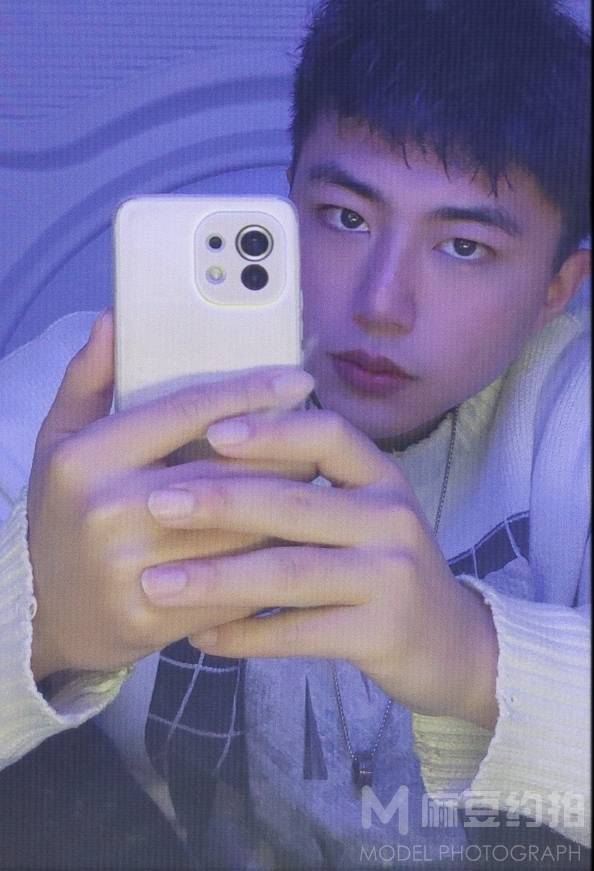 黑白模特
