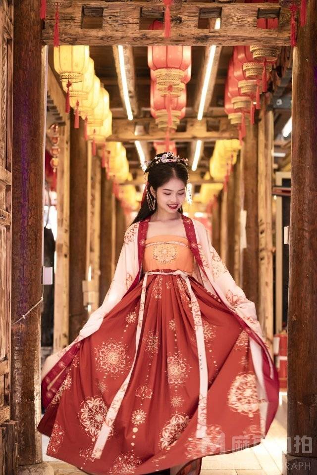 汉服模特