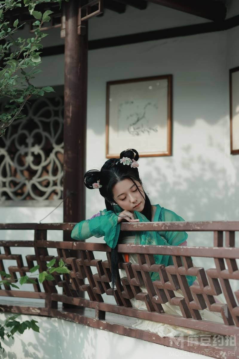 汉服模特